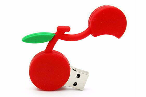 Clé USB Cerise création sur mesure en PVC personnalisation logo 